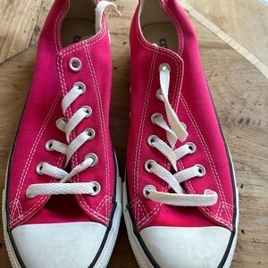 Hot pink size 10 women’s converse